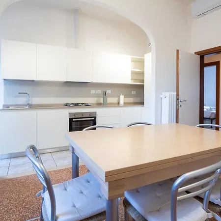 Realkasa Vicolo Otto Colonne * Bologna